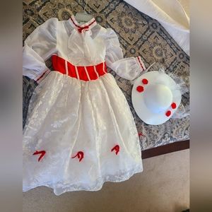 Excellent used condition Disney Mary Poppins costume